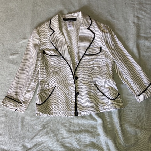 Jones New York Silk Jacket with Sleeveless Top - Picture 4 of 12